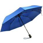 niebieski parasol reklamowy, logo firmy
